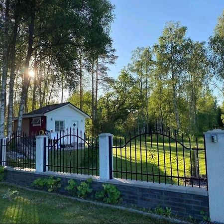 Trevlig Stuga Med Uteplats Rimbo Exteriér fotografie