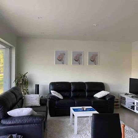 Trevlig Stuga Med Uteplats Rimbo Exteriér fotografie