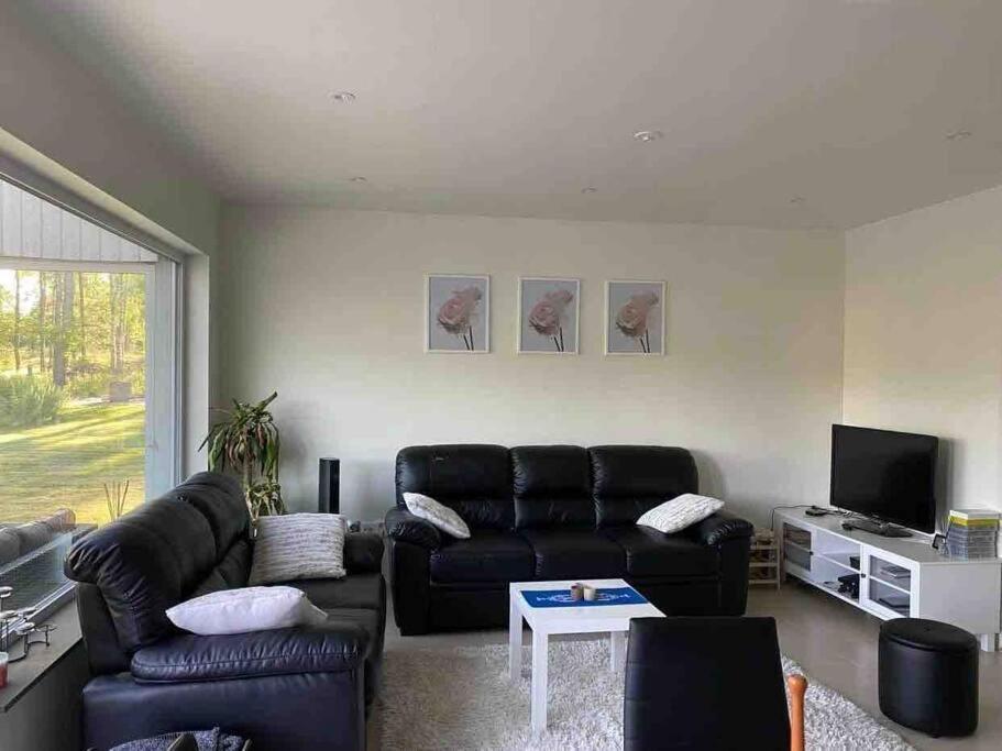 Trevlig Stuga Med Uteplats Rimbo Exteriér fotografie
