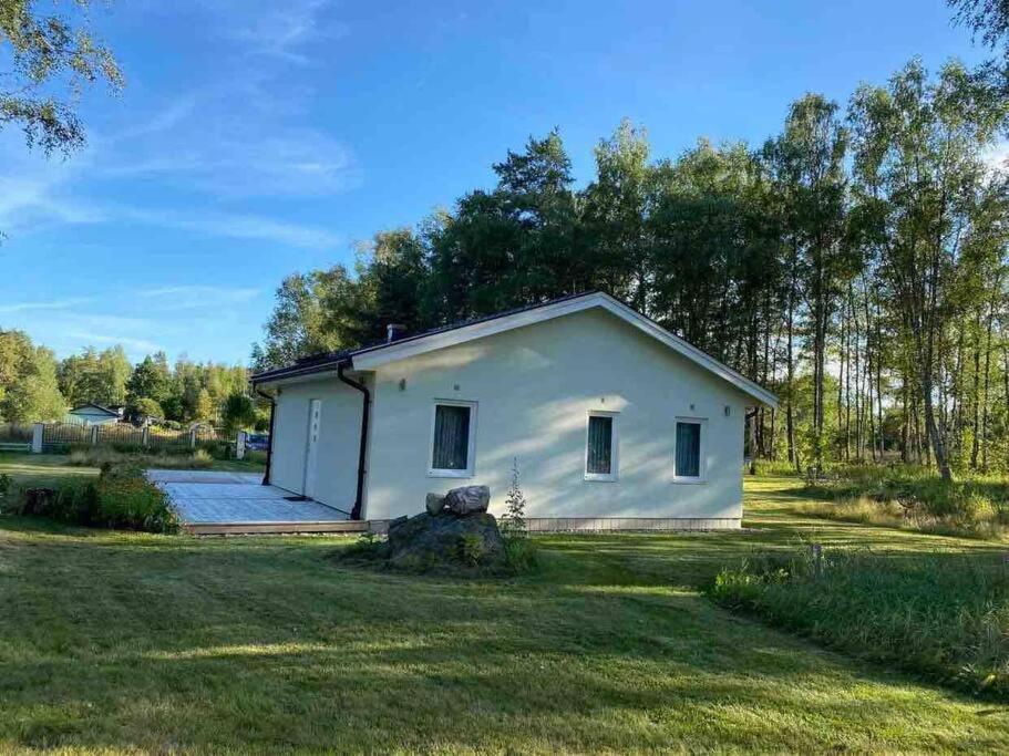 Trevlig Stuga Med Uteplats Rimbo Exteriér fotografie